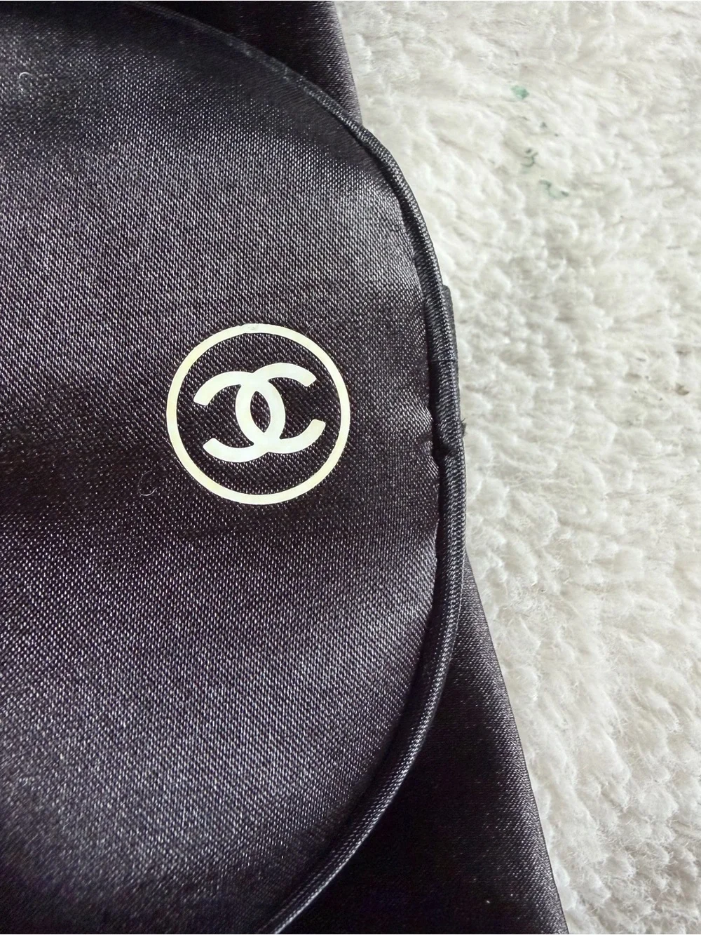 Chanel Beauté Black Satin Sleep Mask & Pouch Set